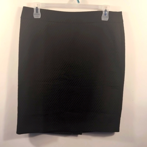 Ann Taylor Dresses & Skirts - Ann Taylor Black pencil skirt size 14